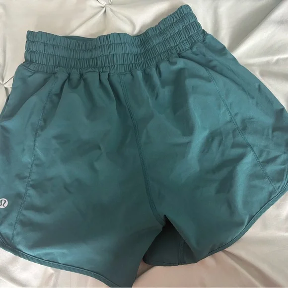 Lululemon Athletica Green Athletic Shorts Lightweight Moisture-Wicking - Picture 2 of 6